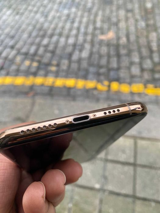 GOLD iPhone 11 Pro Max 64GB (Parece novo)