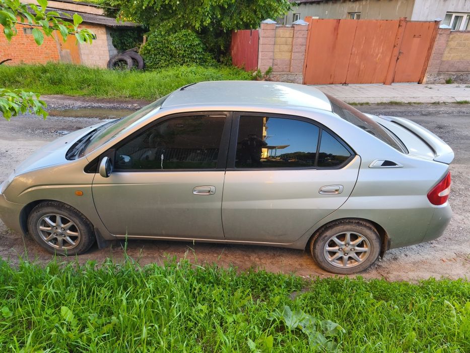 Продам Toyota Prius