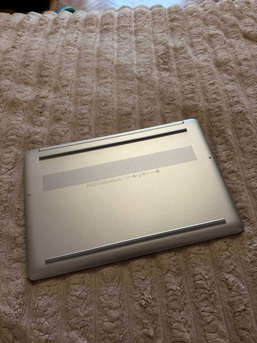 Ноутбук HP Laptop 15s-eq1xxx | Ryzen 5 4500U | 16 ГБ RAM | Radeon Graphics