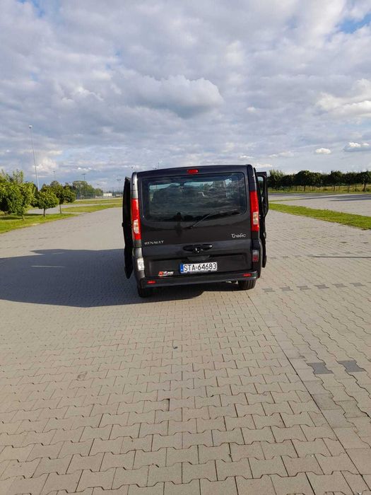 Renault Trafic Long 2.0 dci 115KM 9- osobowy
