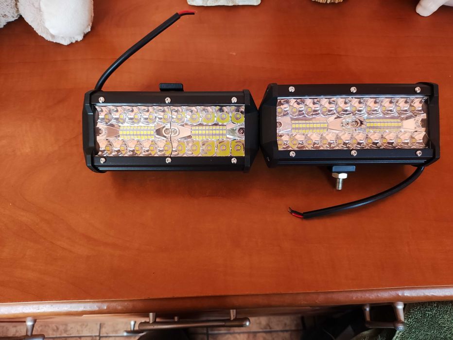 2 lampy samochodowe led reflektor 12V 24V