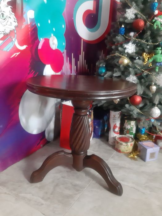 Круглый деревянный кофейный стол