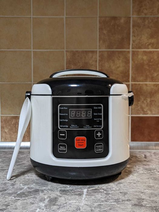 Автомобільна мультиварка 24 вольт 2 л. Є функція жарки !