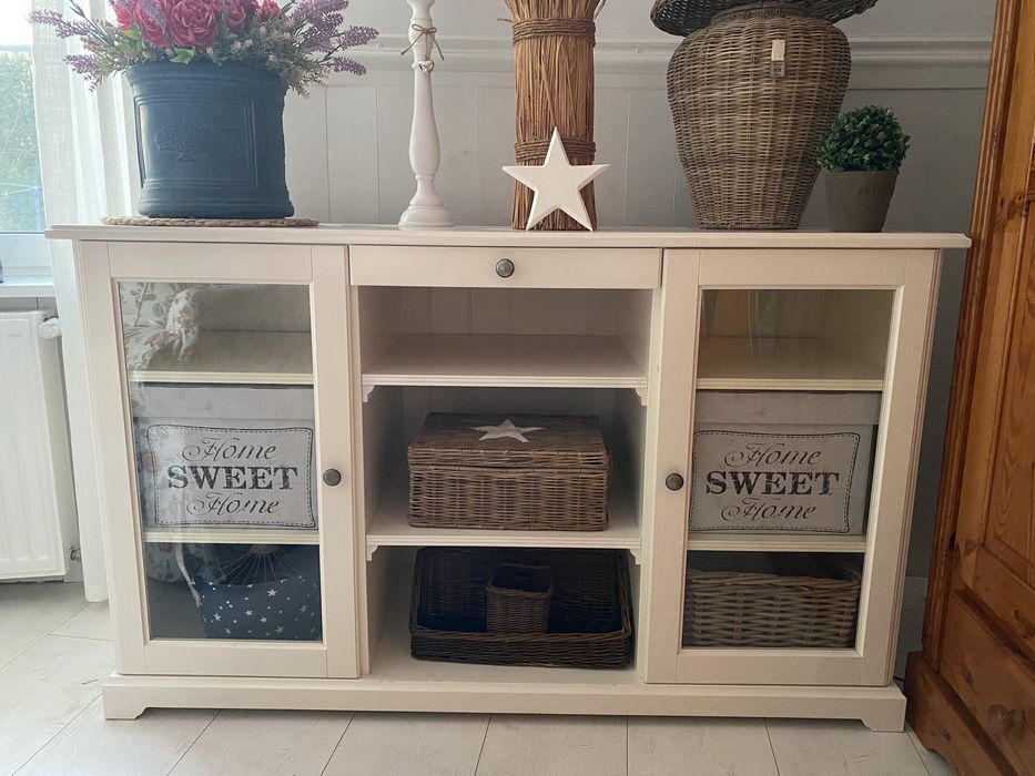 Komoda biało kremowa Liatorp Ikea prowansalska stylowa