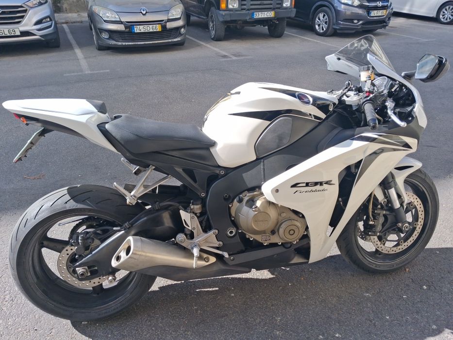 Vendo Honda cbr1000rr fireblade