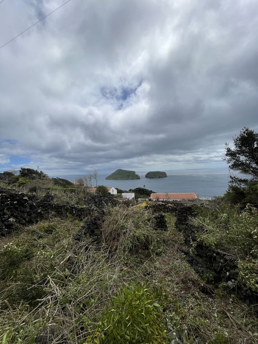 Terreno na Serretinha com 2 ruínas