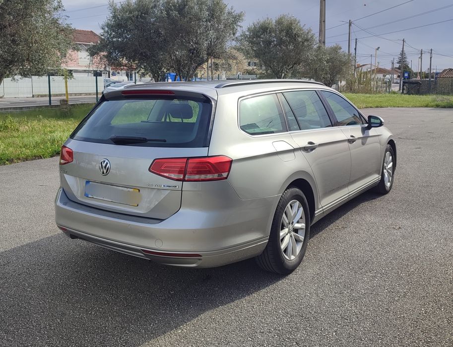 VW Passat 2.0TDI 150CV - c/Financiamento COMO NOVA  / NACIONAL