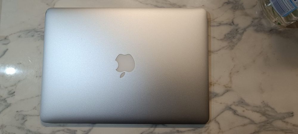 Macbook air  2015