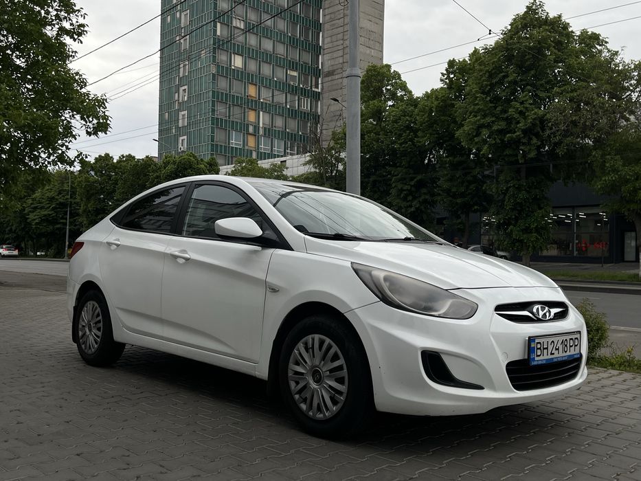 Hyundai Accent 2011