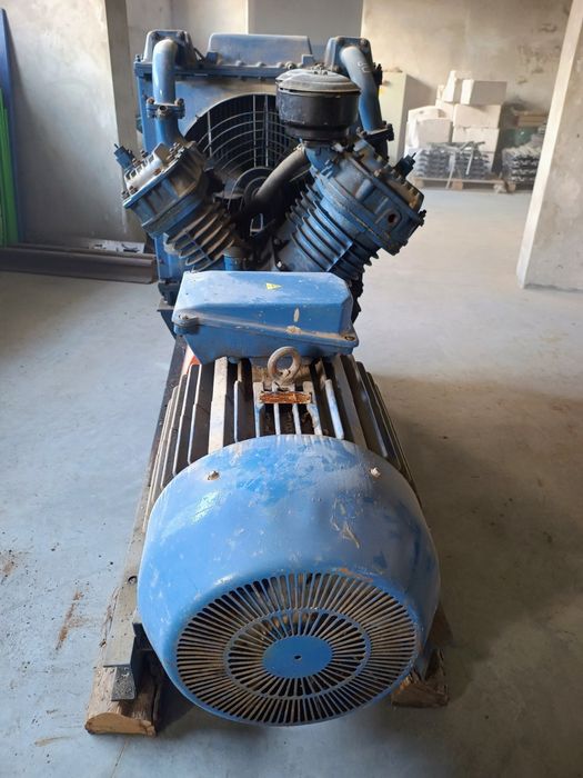 Компресор 4ВУ1-5/9