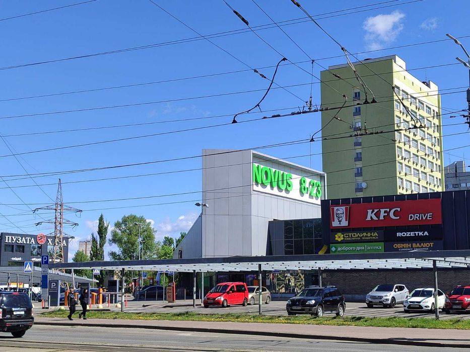 !Генератор! 2К ЛЮКС квартира  метро Чернігівська