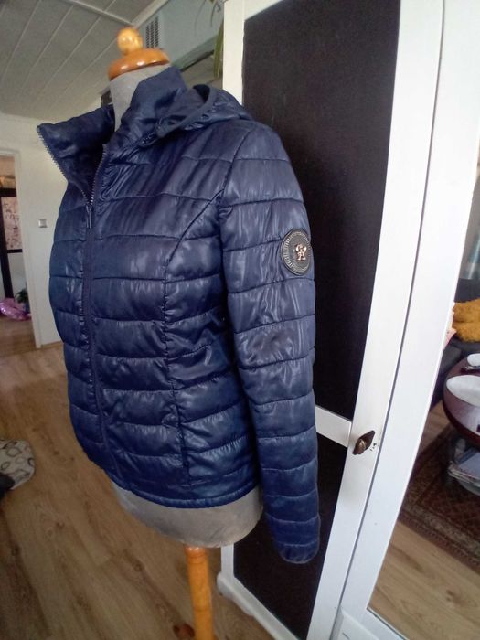 Kurtka pikowana z kapturem