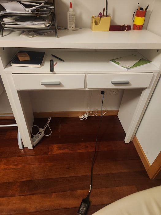 Secretária para quarto