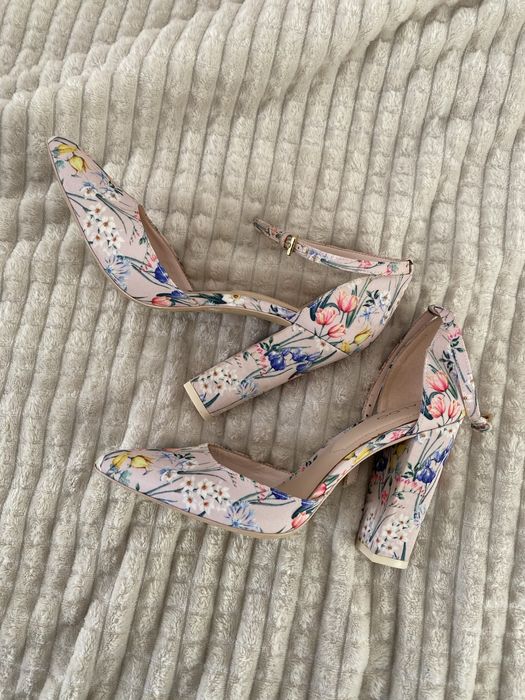 ALDO damskie buty na słupku
