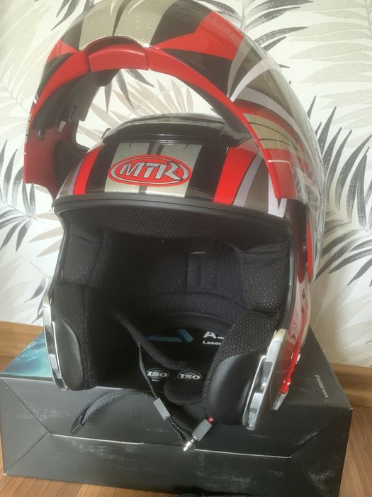 Kask motocyklowy MYR roz. L 1650g + futerał jak nowy