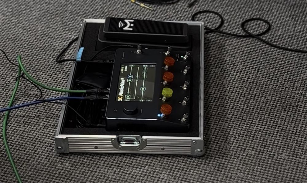 Quad Cortex + case + Mission Engineering SP-1