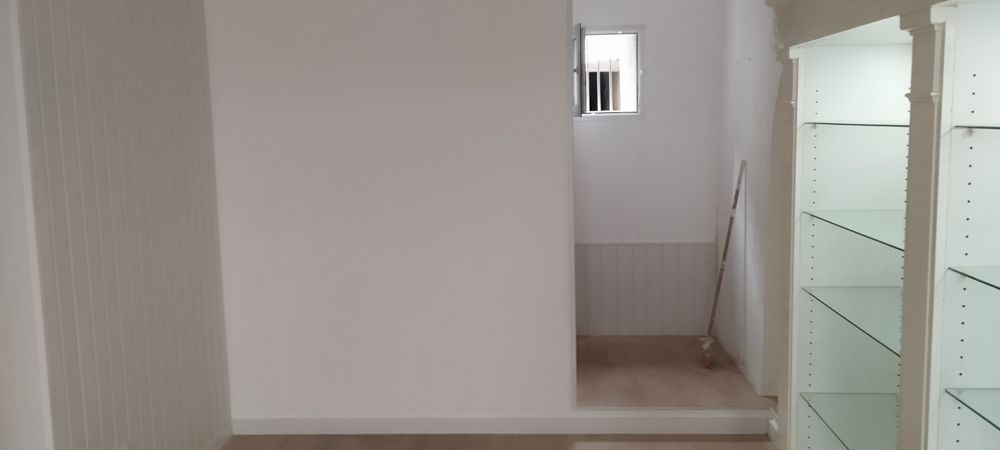 Arrenda-se loja no centro