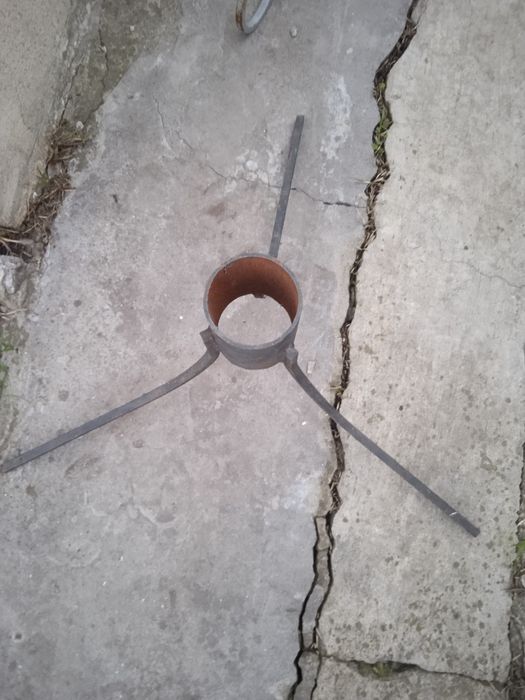 Подставки для ёлок из металла