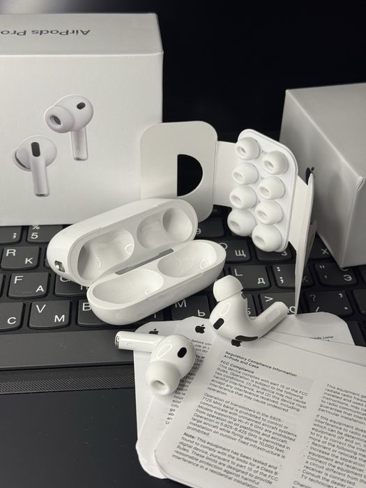 Навушники Apple AirPods Pro 3 (Шумоподавлення, режим прозорості)