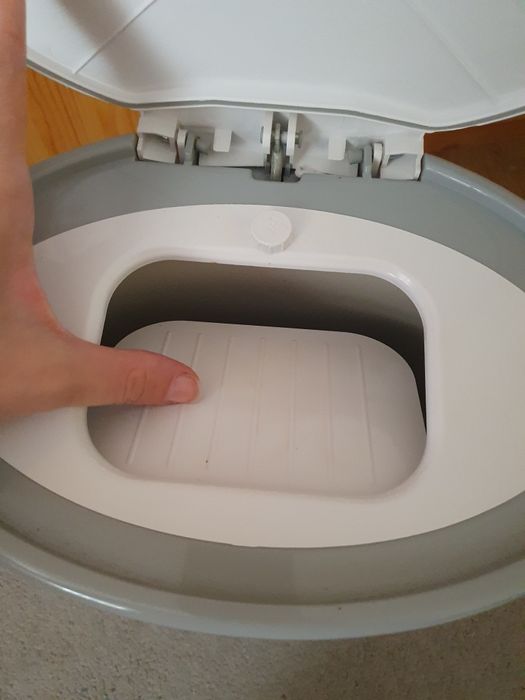 Kosz na zużyte pieluchy