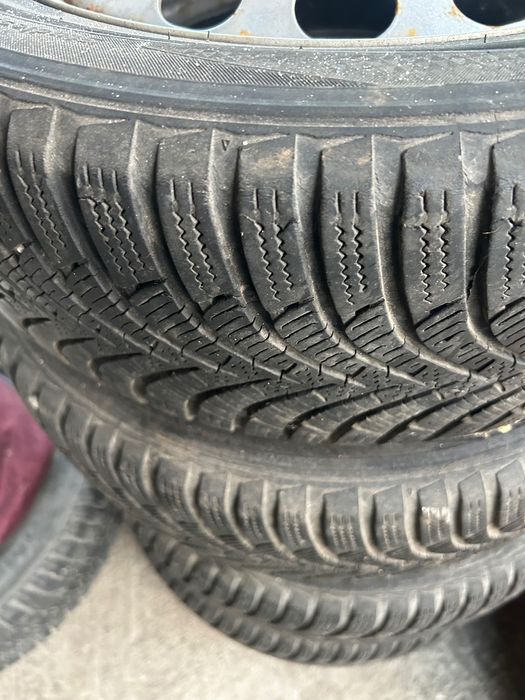 Шини з дисками фольцваген зимові 205 55 16 Volkswagen