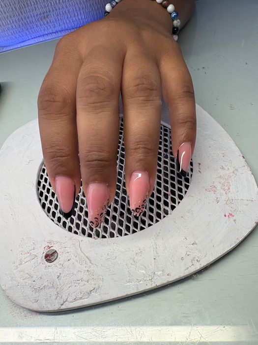 Aplicação de unhas de gel