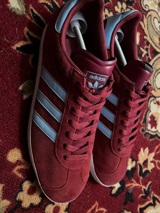 Замшевые кеды Adidas gazelle 2010 года и Adidas Jeans 2019 года