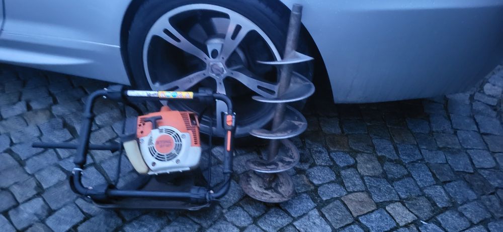 Wiertnica spalinowa Stihl bt 121 z wiertłem 20cm stan bdb