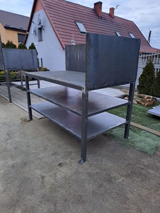 Sprzedaż stołów warsztatowych.