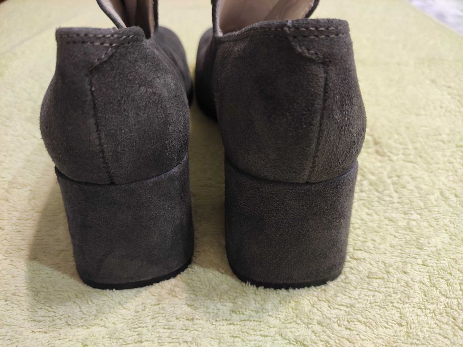 Туфлі шкіряні нові жіночі з квадратним носком р.41/26,5см