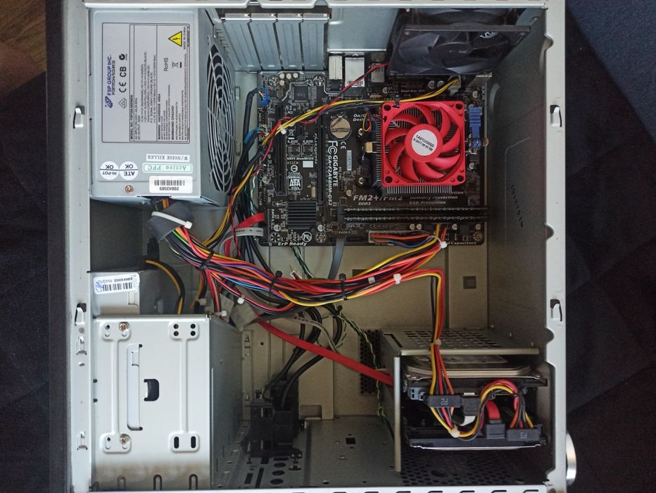 Sprawny komputer: AMD PRO A10-8750B 4x3,6GHz/RAM4/HDD320