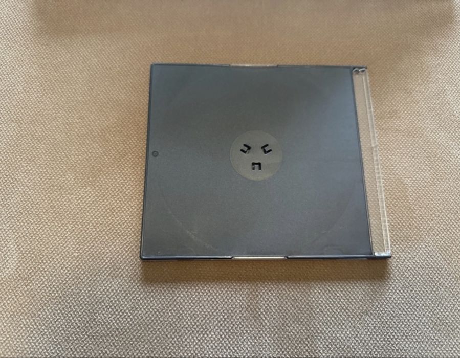 8 capas para CD/DVD novas.