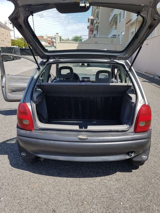 Opel Corsa B Swing 1995 - 2 portas - Ótimo estado