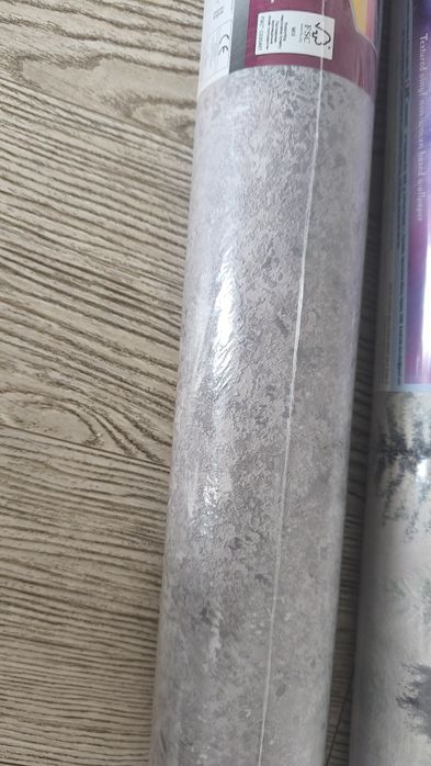 Обої сірі та ліс