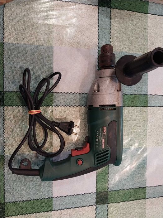 электро дрель DWT SBM-1050VS УДАРНАЯ