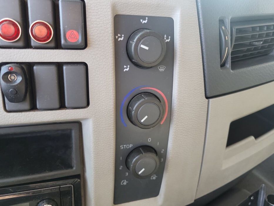 VOLVO FE240 C/GRUA RADIOCOMANDO COMO NOVA SÓ 460.000km #OPORTUNIDADE#