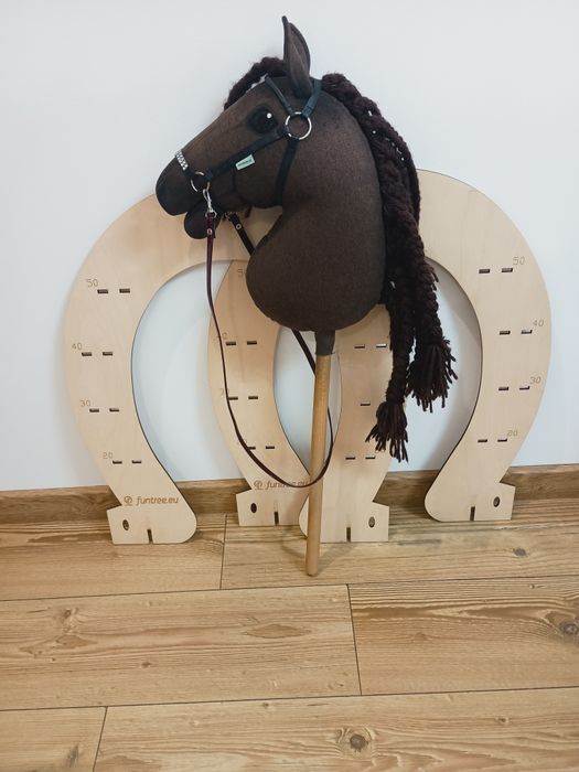Hobby horse z przeszkodami