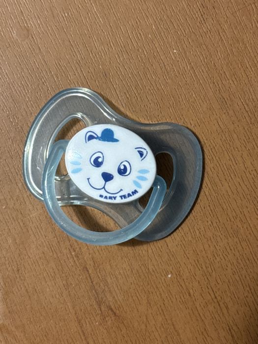 Пустушки дитячі.