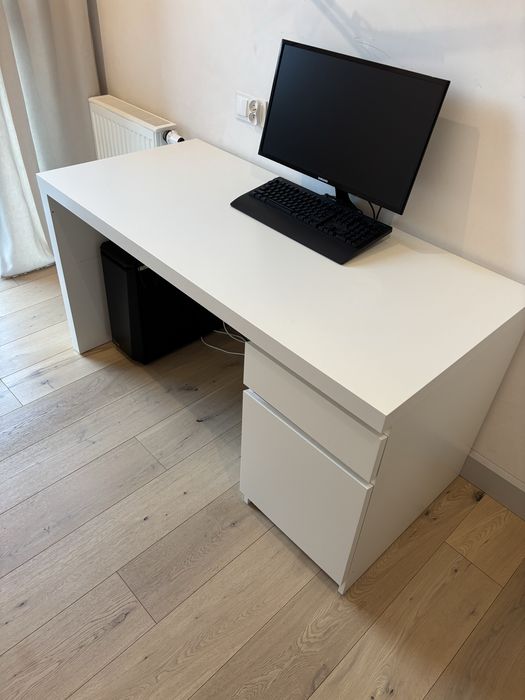 Biurko MALM 140x65cm