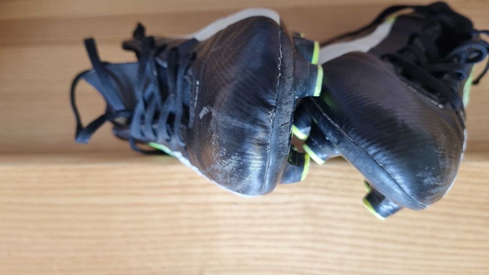 Korki puma, buty piłkarskie r 40