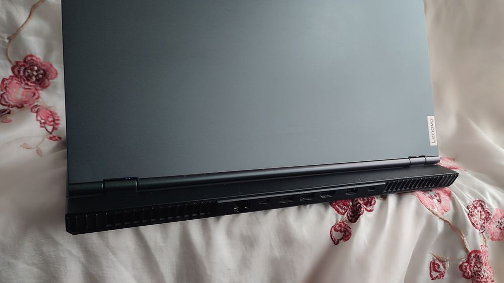 Lenovo legion 5 rtx2060/r7 4800/16/512