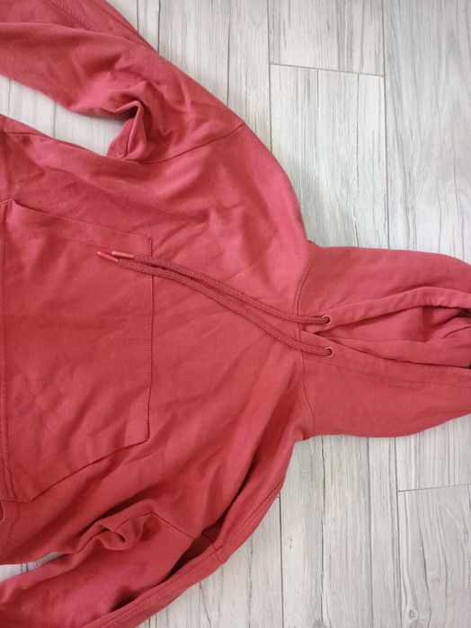 Krótka bluza marki Bershka