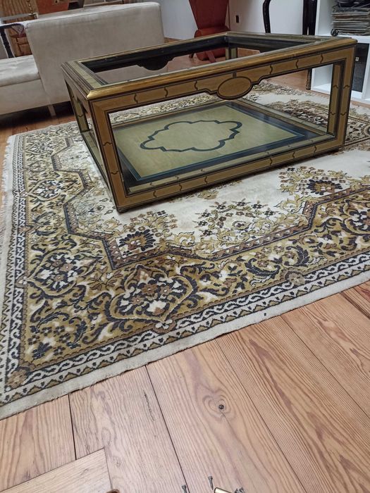 Mesa de centro em marchetaria