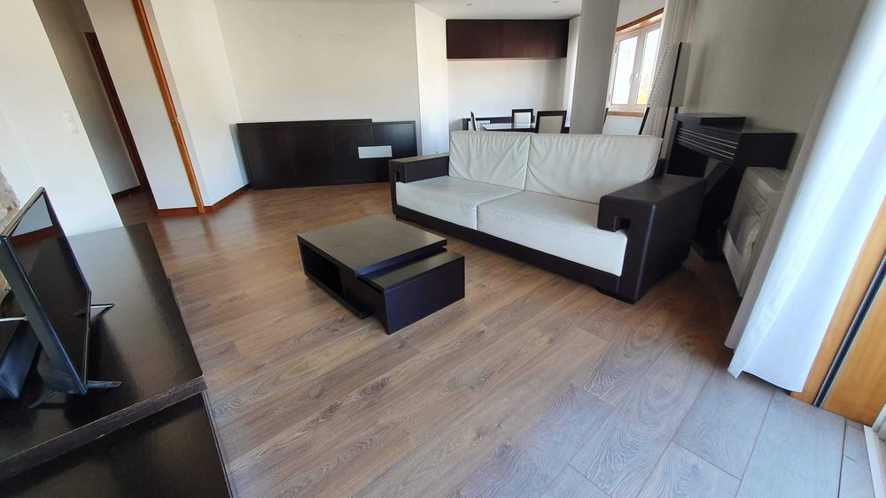 Sofá em pele sintética 4 pessoas