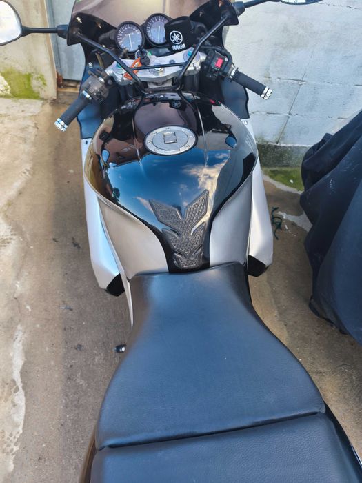 Yamaha YZF  thunderace 1000 aceito retoma