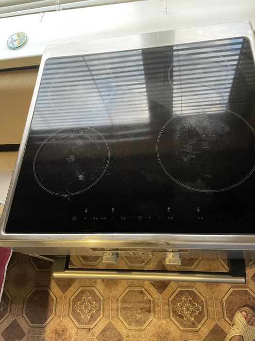 Індукційна плита Siemens з духовкою