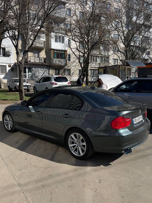 Обменяю BMW E90 3 литра бензин 2011 год