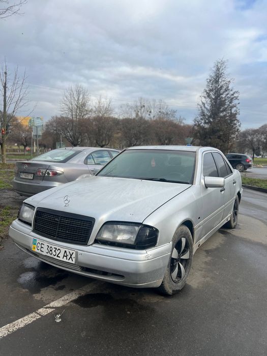 Машина в непоганому стані, дно поварене, по кузову є недоліки, ціна відповідна
Їде дуже добре
Переоформлення!
Торг тільки біля машини