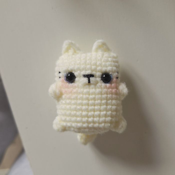 Biały kotek handmade