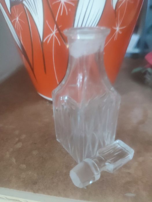 Karafka mini szkło do octu lub olej PRL, ładnie wykonanau PRL